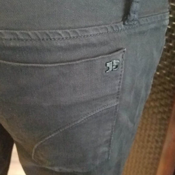 Black Jean's - Picture 4 of 5